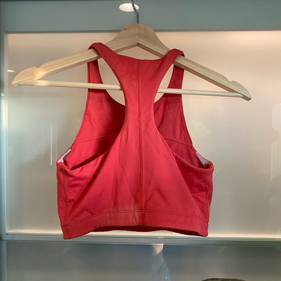 XS TechSweat Crop Top in Scarlet - Picture 3 of 3